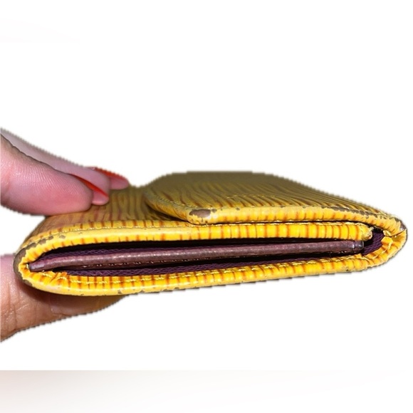 Louis Vuitton Wallet Yellow Epi Leather - Picture 5 of 13